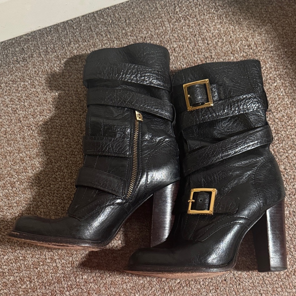 Tory Burch Leather Moto size 7.5 Stylish Black Leather Buckle Boots
